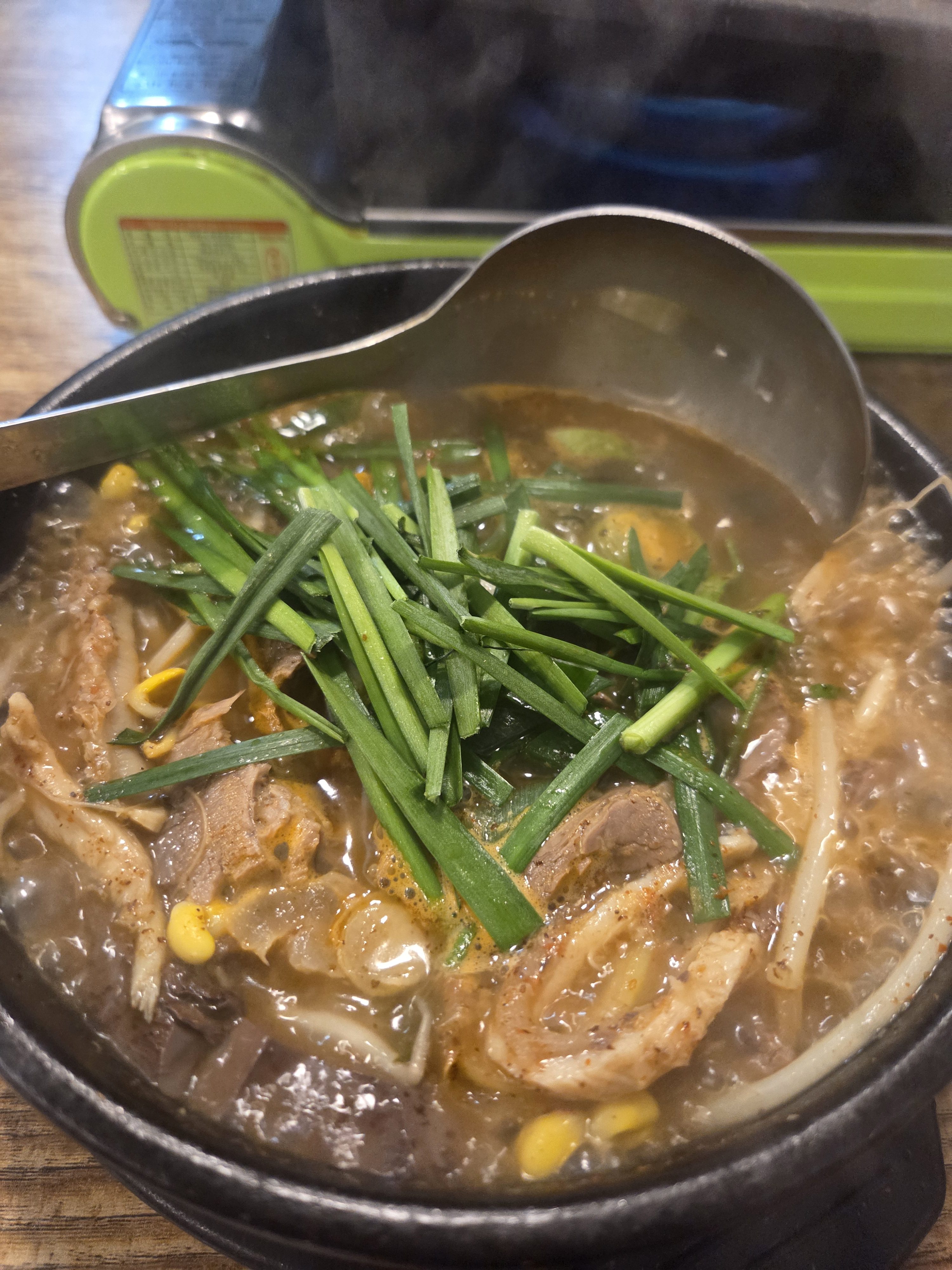 gukbap restaurant in Cheongnyangni Seoul – Buguk Jangteo Haejangguk Near Gyeongdong Market (Pork Belly & Korean Soup)