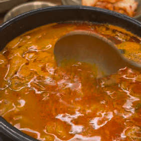 Seoul City Hall Station Restaurant – Baekmudong: Best Korean Pork Soup & Milmyeon Near Gwanghwamun